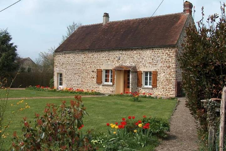 Gîte pour 2 personnes, avec jardin dans Boischampré