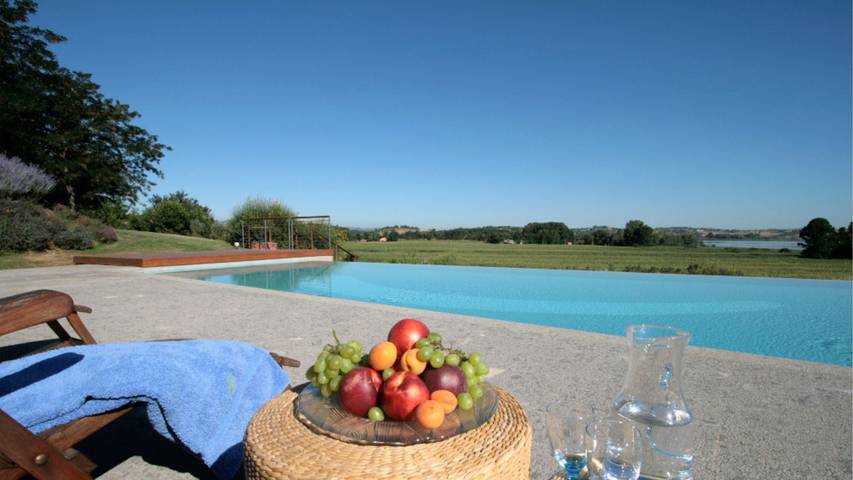 Villa per 9 persone, con Giardino e Piscina a Chiusi