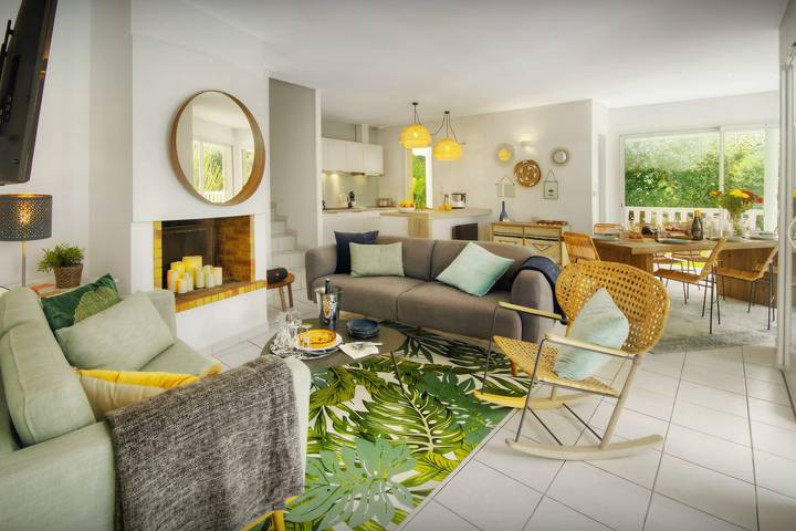 Villa pour 8 personnes, avec Balcon et Terrasse ainsi que Jardin et Piscine dans Lac de Lacanau