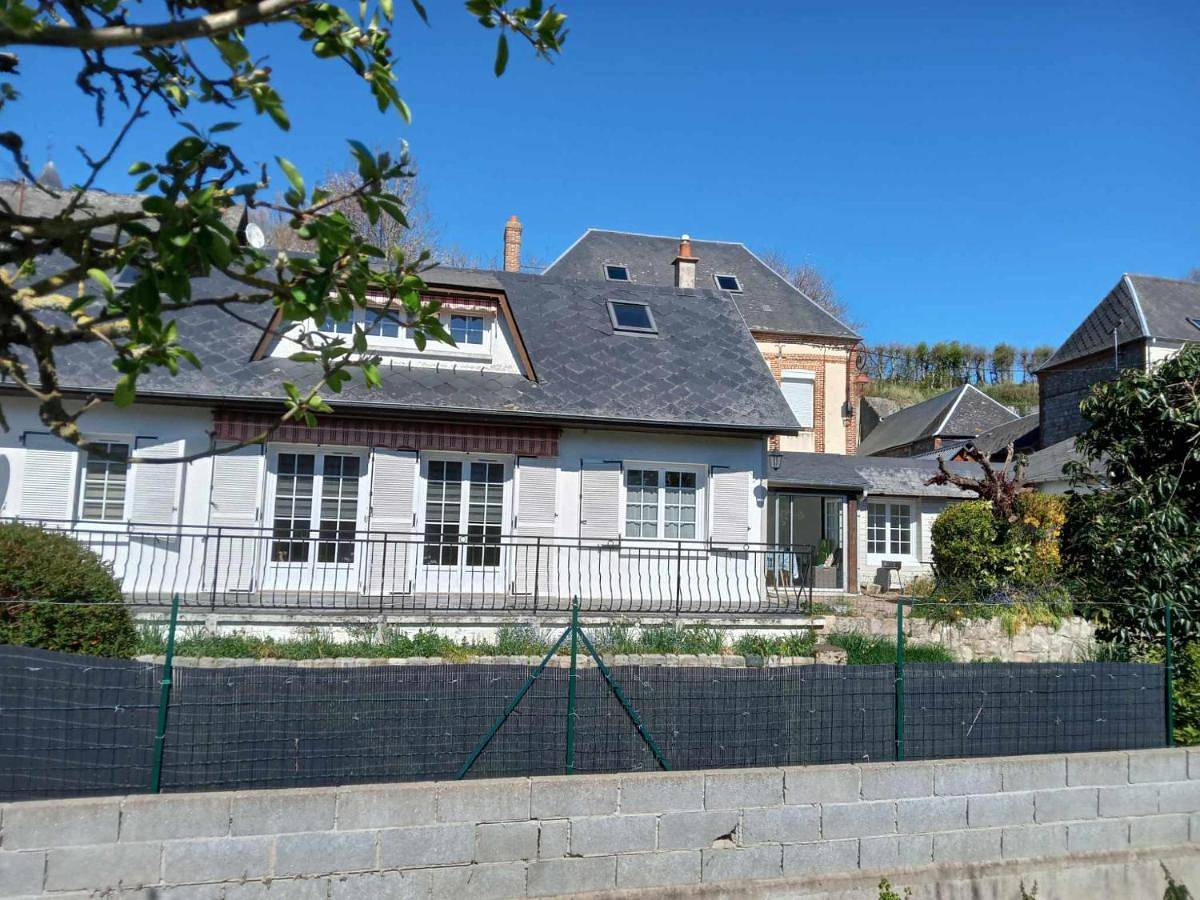 One-Bedroom House in Fontaine-le-Dun, Région de Dieppe