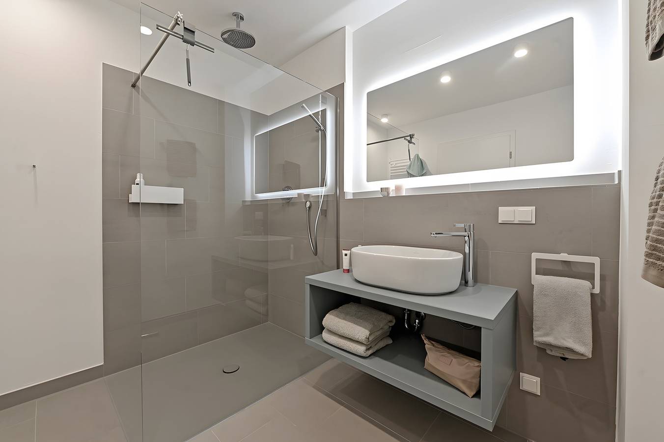 Ganze Wohnung, Helle Deel – Lichtdurchflutete Ferienwohnung mit Saune und Terrasse in Westfehmarn, Fehmarn