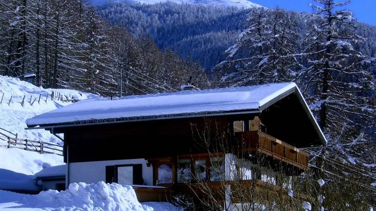 Geheel vakantieappartement, Vakantieappartement voor 7 personen met balkon in Heiligenblut, Bezirk Spittal an der Drau