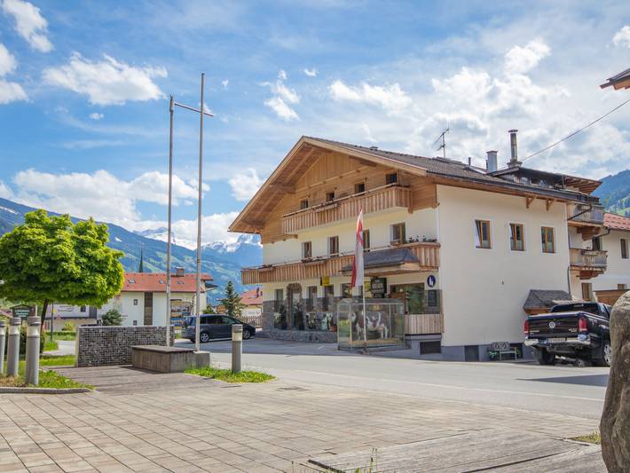 Ferienwohnung für 10 Personen, mit Terrasse und Garten sowie Sauna in Stumm