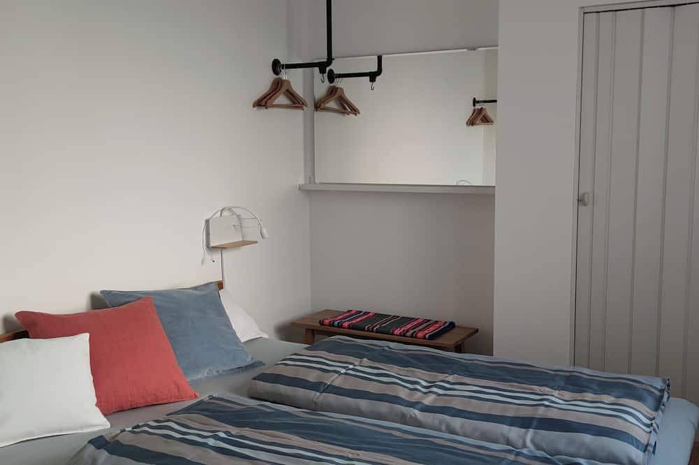 Ganze Wohnung, Ferienwohnung im Kleinen Stadthaus 35 qm im Erdgeschoss in Traunstein, Chiemgauer Alpen