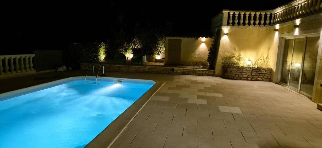 Chambre d’hôte pour 3 personnes, avec Terrasse ainsi que Jardin et Piscine