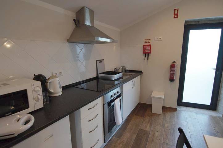 Location de vacances pour 2 personnes, avec terrasse et jardin à Vila Praia de Ancora - 3