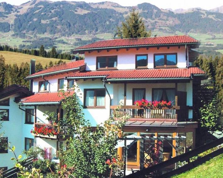 Hütte für 2 Personen, mit Terrasse und Ausblick in Bad Hindelang