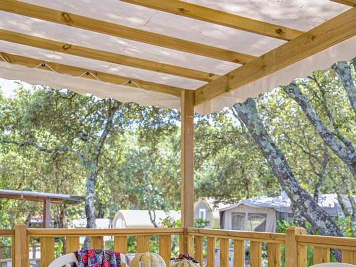 Flower Camping Le Fondespierre - Mobilheim 4 personen - Confort - 26m² (2 Schlafzimmer + Klimaanlage) in Castries, Mittelmeerküste (Frankreich)