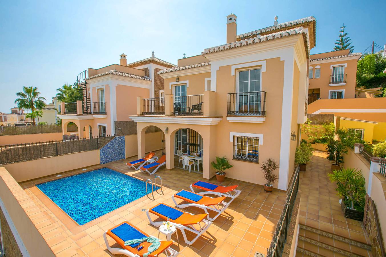 Villa Reyes by Villa Plus in Urbanização Tropicana, Nerja
