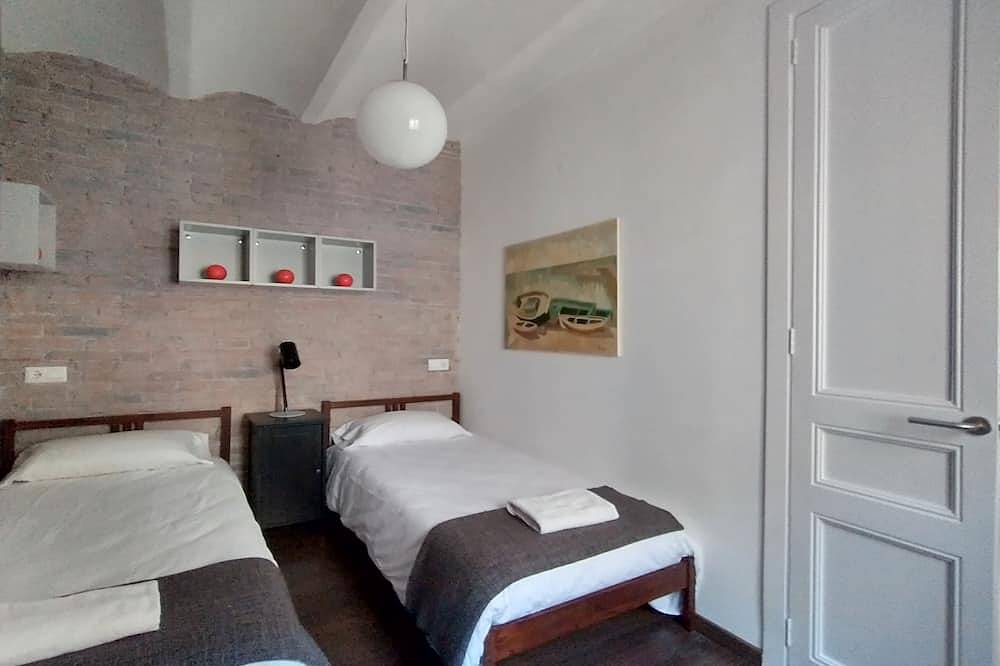 Barceloneta apartment with balcony in Barcelona Centre, Barcelona