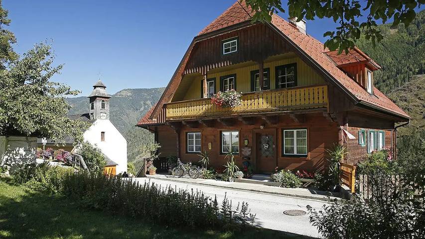 Ferienwohnung für 5 Personen, mit Balkon und Garten