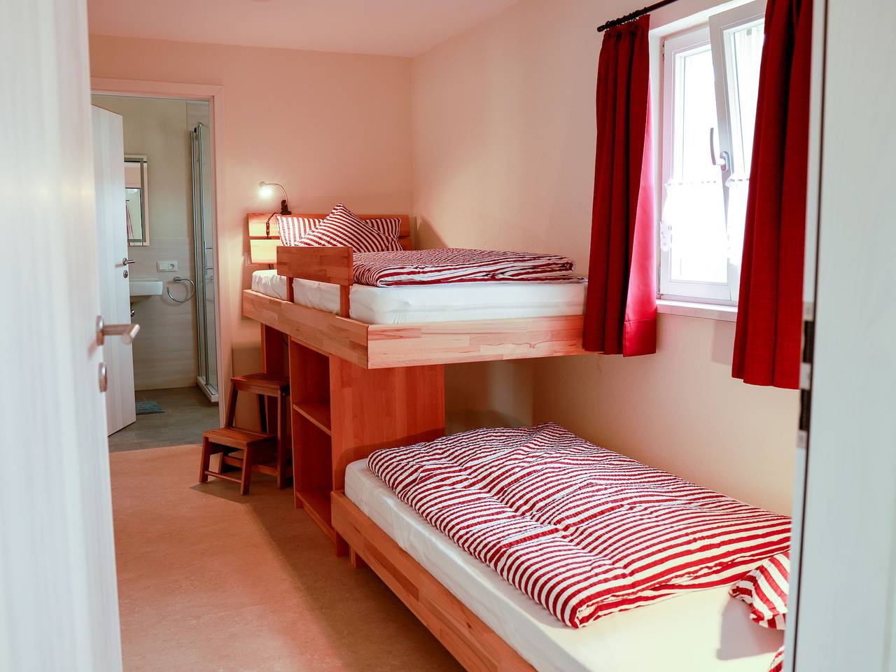 Apartamento entero, Apartamento 'Ferienwohnung Stübla' con terraza privada, jardín compartido y Wi-Fi in Iphofen, Región Viticola de Franconia