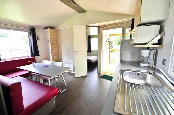Location de vacances pour 6 personnes, avec jacuzzi ainsi que piscine et terrasse dans Forêt des singes - 3