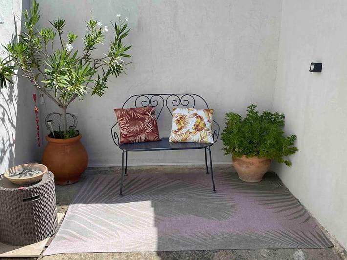 Gîte pour 2 personnes, avec jardin ainsi que vue et piscine à Sorgues - 4
