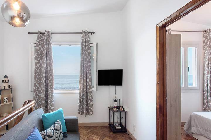 Entire apartment, Apartment 'Casa Dos Avos' with Sea View, Private Terrace and Wi-Fi in São Vicente (Madeira), Madeira