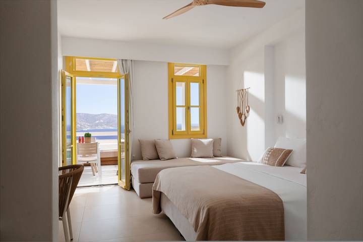 Gîte pour 3 personnes, avec piscine et balcon, adapté aux familles dans Milos - 3