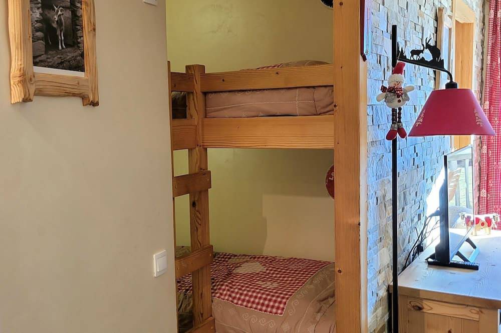 Entire apartment, New in Winter 2015/2016 ! Charming apartment in Avoriaz – 4-6 people in Morzine, Les Portes du Soleil