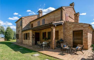 Ferienhaus für 10 Personen, mit Garten, mit Haustier in Marche