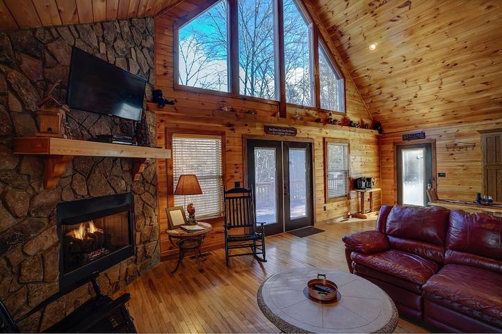 Vacation rental for 10 people, with hot tub and balcony in Cherokee