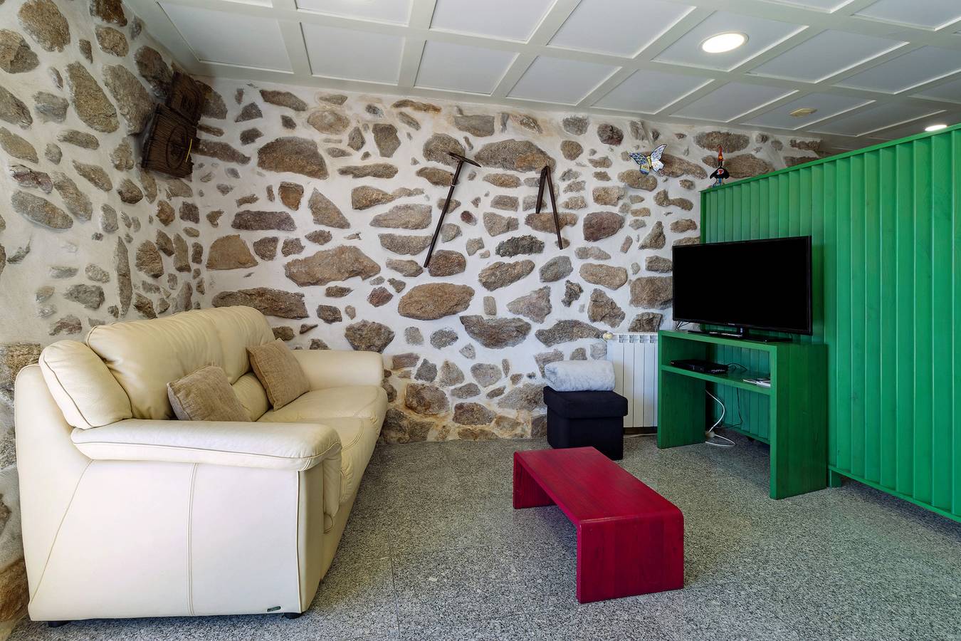 Estúdio inteiro, Apartamento Estúdio '' com Vista para a Montanha, Piscina Partilhada e Wi-Fi in Sabadim, Distrito de Viana do Castelo