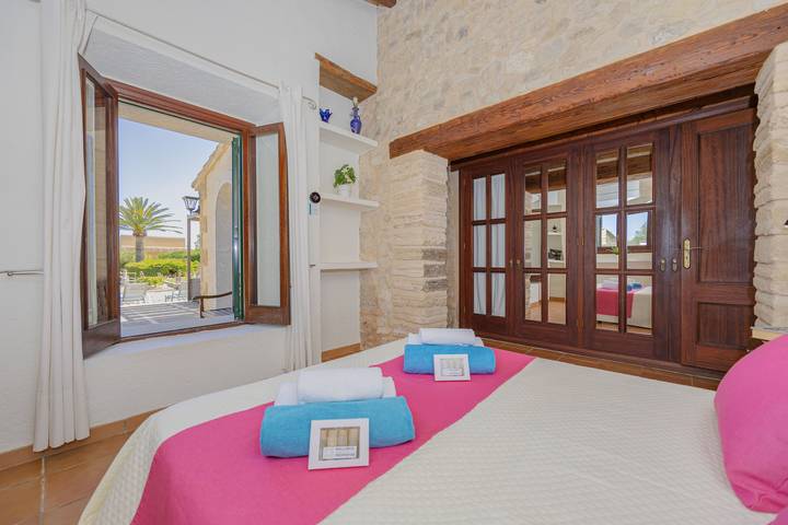Villa für 8 Personen, mit Garten und Terrasse sowie Seeblick auf Mallorca - 4