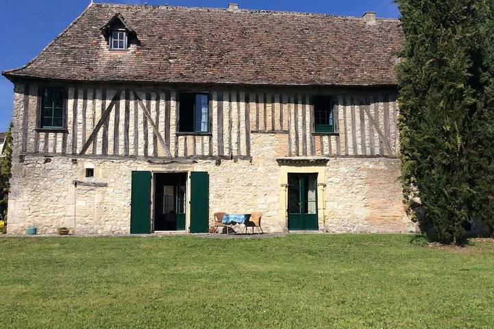 Location de vacances pour 8 personnes, avec jacuzzi et jardin, animaux acceptés à Boisse