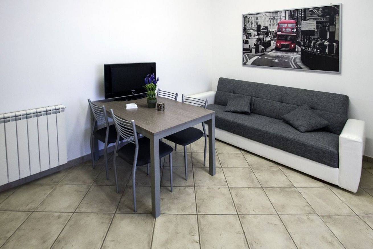 Appartamento intero, Perla - apt. trilocale con balcone vista città in Capo d'Orlando, Provincia di Messina