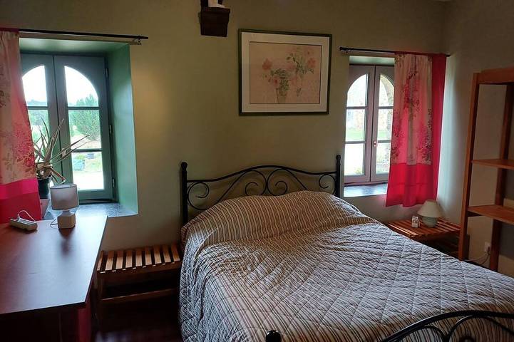 Location de vacances pour 8 personnes, avec jardin à Ahuillé - 2