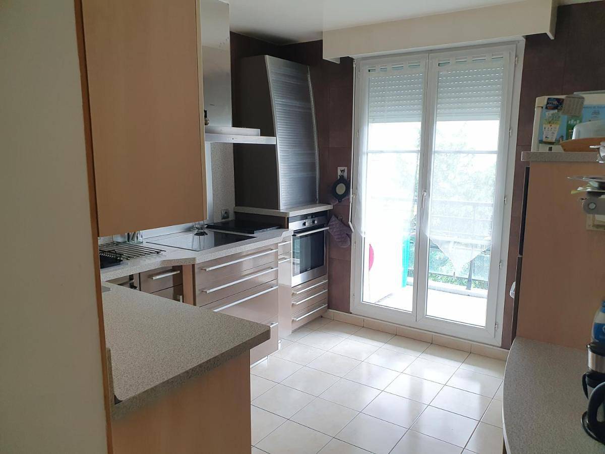 Appartement entier, Two-Bedroom Apartment in Montigny-le-Bretonneux, Yvelines
