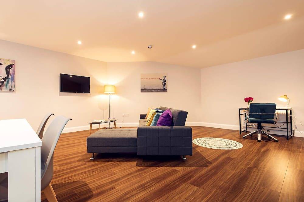 Entire apartment, Godfrey Mews Luxury Apartment 3 in Newry City in Newry, County Armagh