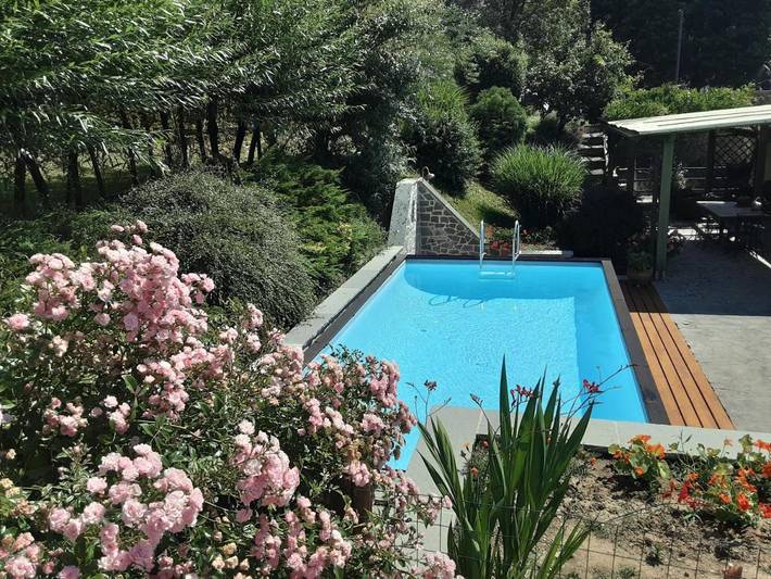Villa für 6 Personen, mit Terrasse und Pool sowie Ausblick - 1