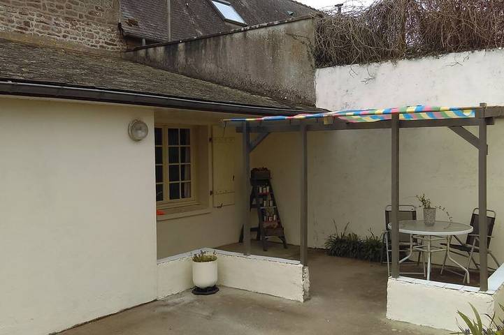 Location de vacances pour 2 personnes, avec jardin et balcon à Brecé