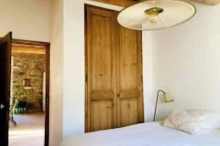 Location de vacances pour 6 personnes, avec terrasse et jardin à Beaurecueil - 2