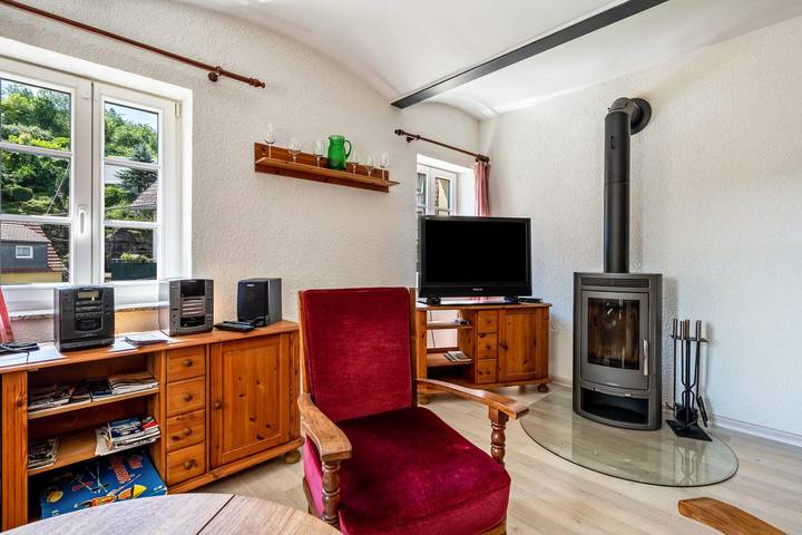Ganze Wohnung, Ferienwohnung 'Wohnung Auf Dem Buschholz' mit Bergblick, privater Terrasse und Wlan in Stadt Wehlen, Wehlen
