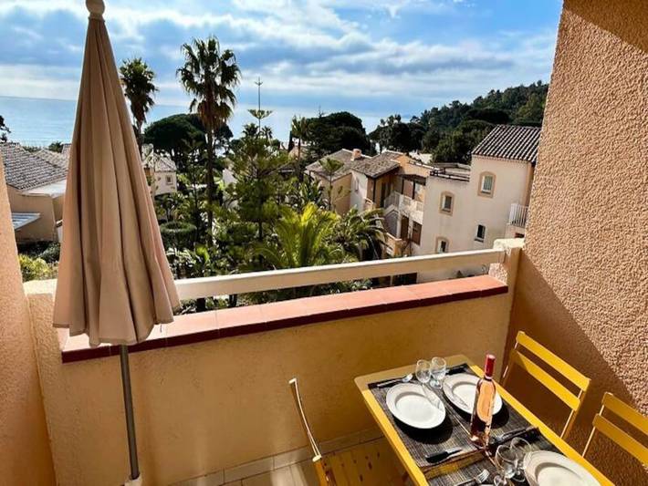 Gîte pour 4 personnes, avec balcon dans Pramousquier - 3