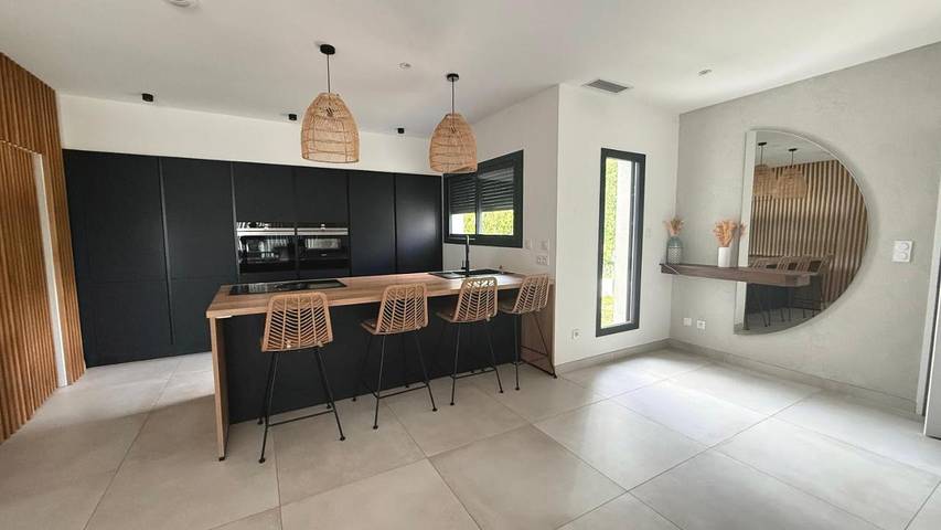 Location de vacances pour 6 personnes, avec piscine et jardin à Mons (Gard) - 3