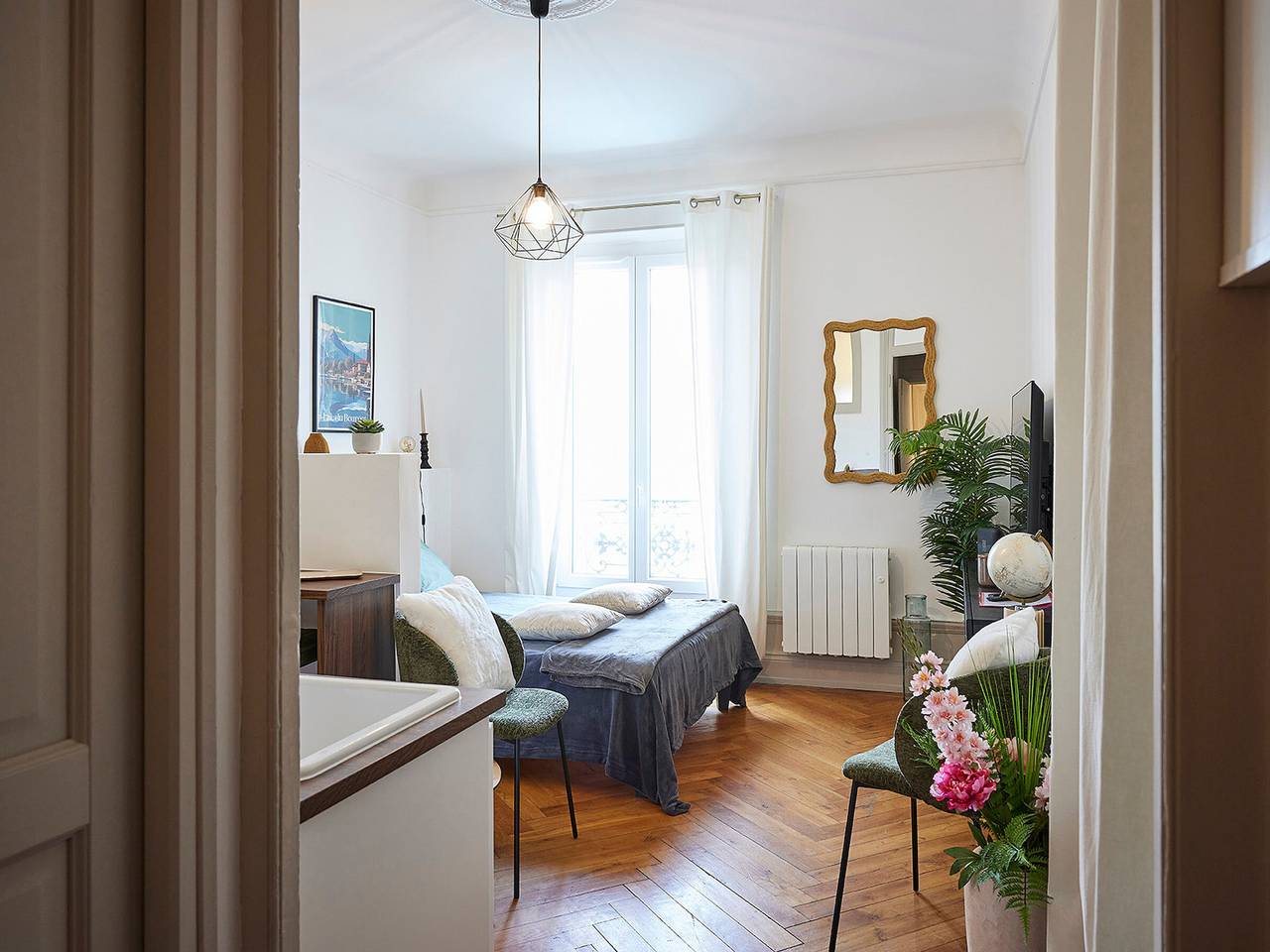 Studio entier, Charmant studio avec vue et Wifi à Aix-les-Bains in Aix-les-Bains, Région de Chambéry