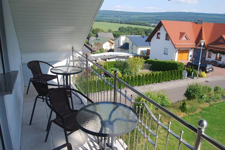 Ferienwohnung für 4 Personen, mit Balkon und Garten in Morbach