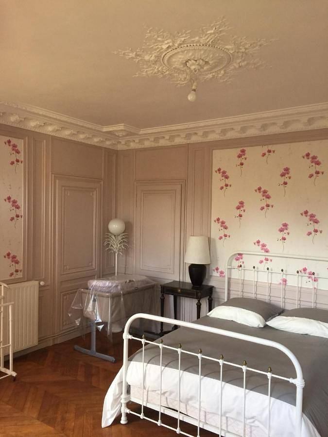 Location de vacances pour 3 personnes, avec vue ainsi que piscine et jardin à Saint-Pierre-du-Vauvray - 2