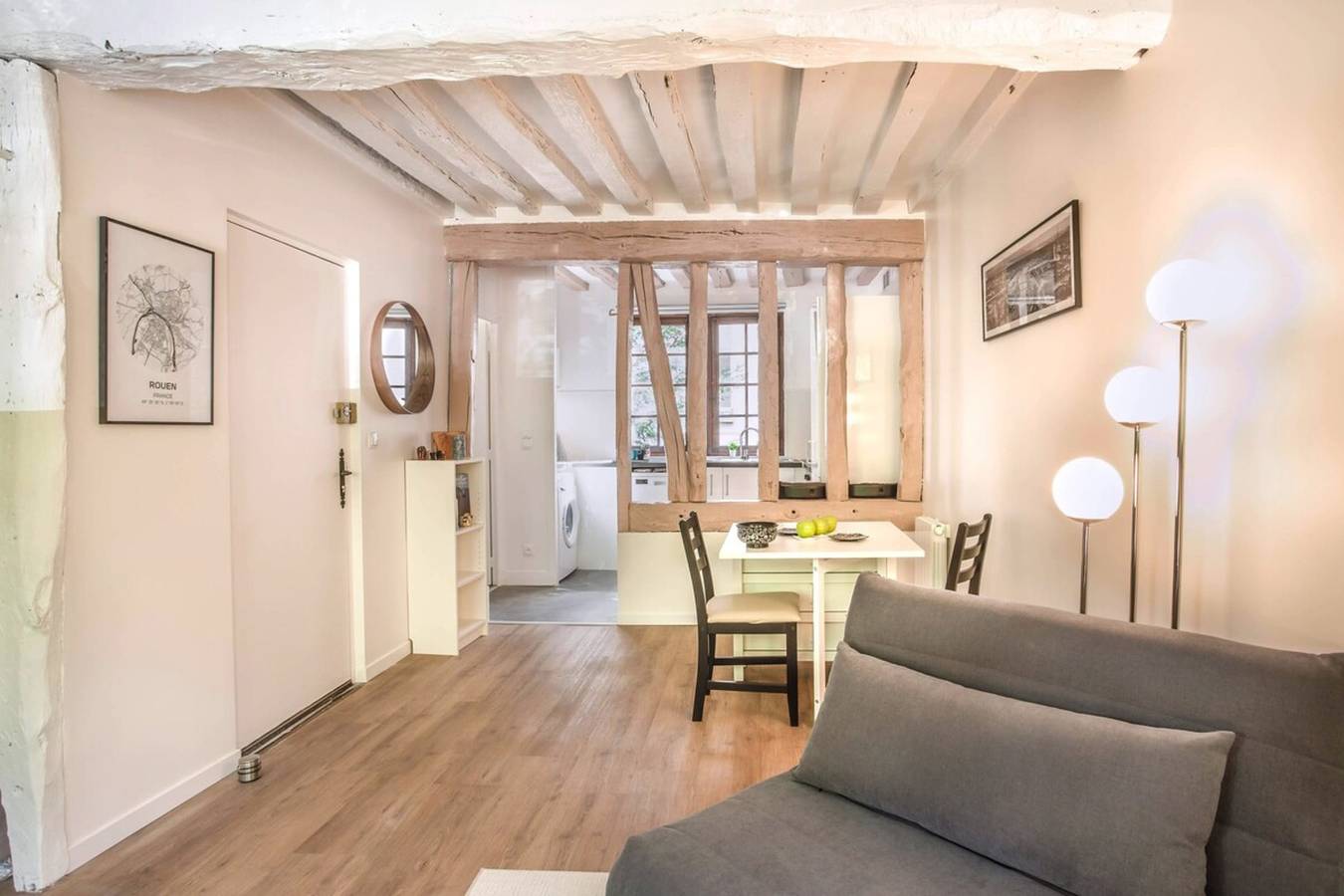 Entire studio, Gabriel : Beau studio proche Hôtel de Ville in Rouen, Rouen region