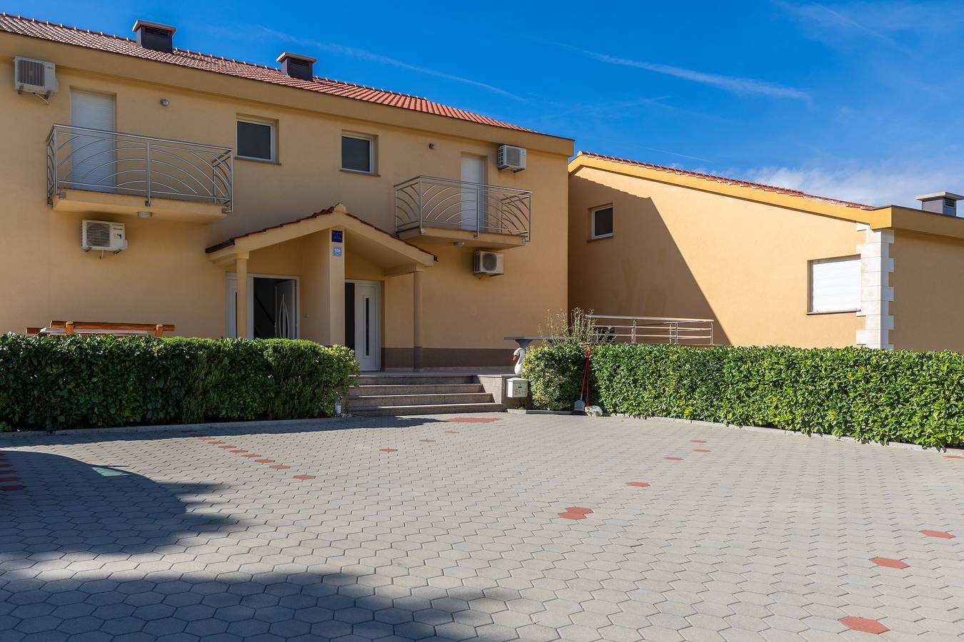 Ganze Wohnung, Studio Appartement mit Balkon und Meerblick Krvavica, Makarska As-23540-b in Krvavica, Makarska Riviera