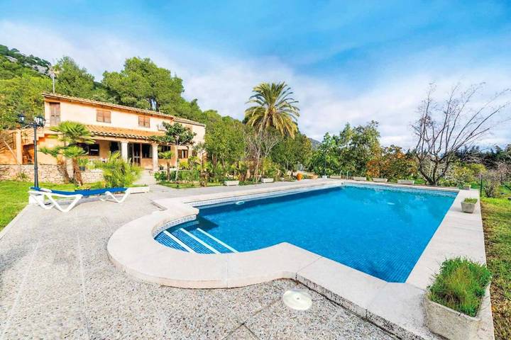 Villa for 10 people, with garden and terrace - 1