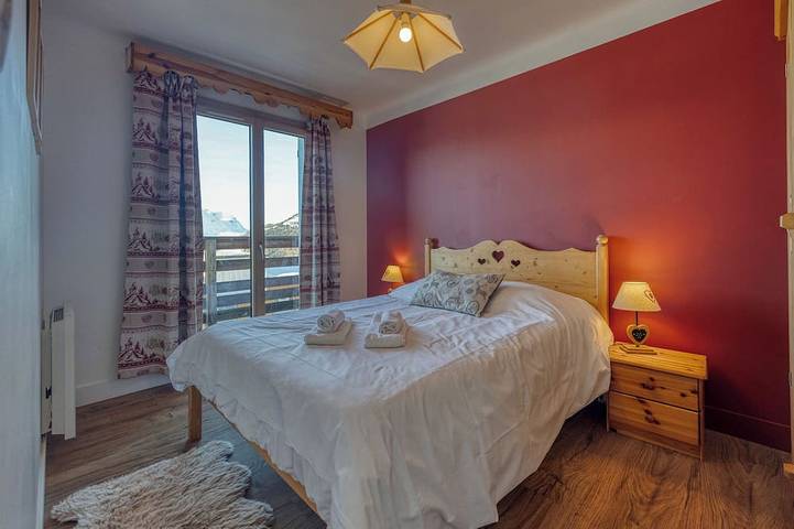 Gîte pour 9 personnes, avec balcon à Saint-Nazaire-les-Eymes - 2