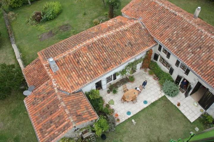 Location de vacances pour 10 personnes, avec piscine et jardin à Nanteuil-Auriac-de-Bourzac - 3