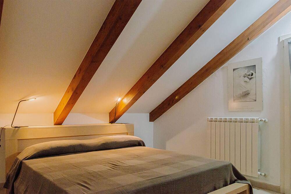 Gemütliches Haus mit 2 Schlafzimmern in Cisano sul Neva in Cisano sul Neva, Riviera di Ponente