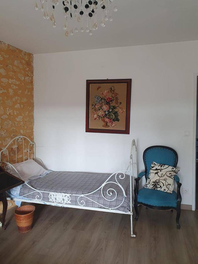 Location de vacances pour 6 personnes, avec jardin, animaux acceptés à Chazelles - 3
