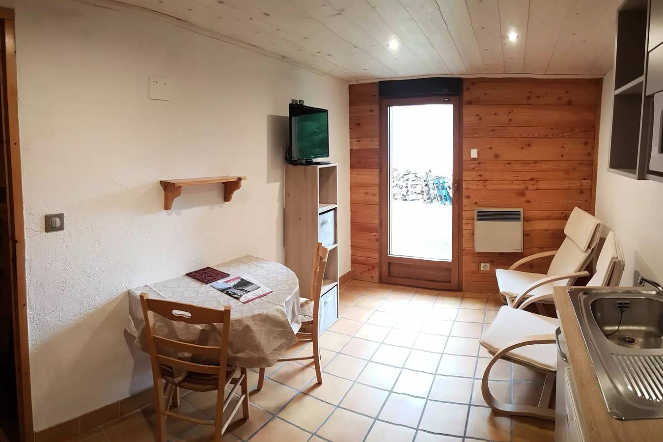 Ganze Wohnung, Ferienwohnung 2 Personen mit separatem Schlafzimmer in Bessans, Region Saint-Jean-de-Maurienne