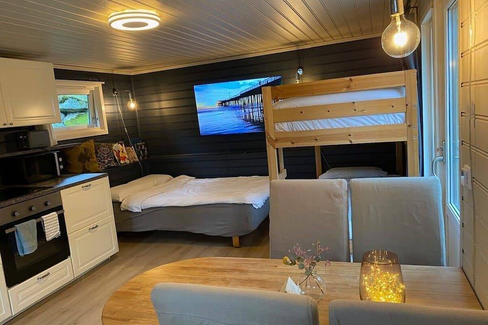 Kveldsro cabin in nice surroundings in Kristiansand