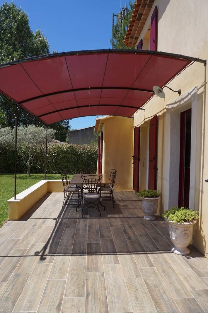 Nouveau "Villa Nova" in Cornillon-Confoux, Côte méditerranéenne (France)