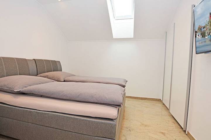 Ganze Wohnung, Merzijana Dachgeschoss in Stinteck in Stinteck, Westerdeichstrich